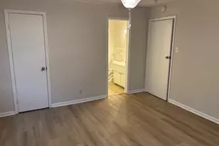 852 W Redbud Dr, Hurst, TX 76053 - Photo 2