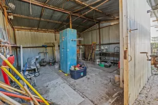 205 College St, Chico, TX 76431 - Photo 10