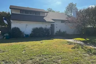 2706 S Surrey Dr, Carrollton, TX 75006 - Photo 1