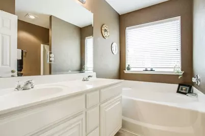 4408 Emerald Leaf Drive, Mansfield, TX 76063 - Photo 16