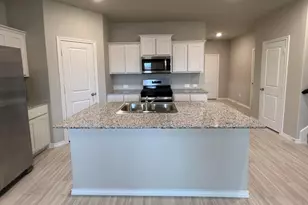 905 Ingalls Park Ln, Fort Worth, TX 76131 - Photo 2