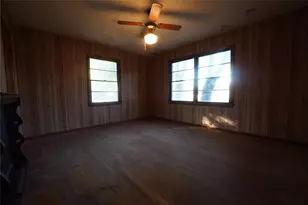 801 N Houston St, Lorena, TX 76655 - Photo 10