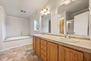 221 N Kemp St, Mabank, TX 75147 - Photo 16