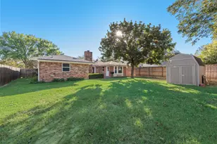 1909 Green Apple Ln, Arlington, TX 76014 - Photo 30