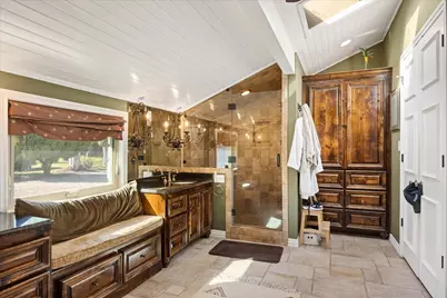 1517 Lakeview Court, Granbury, TX 76048 - Photo 16