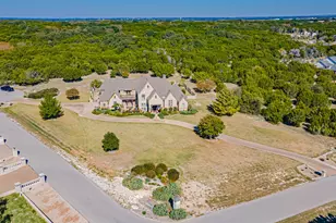 3400 Sundance Ct, Granbury, TX 76049 - Photo 4