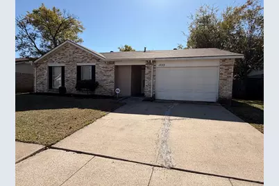 1722 Dorchester Drive, Arlington, TX 76014 - Photo 2