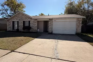 1722 Dorchester Dr, Arlington, TX 76014 - Photo 2