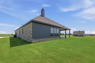 930 Co Rd 200, Valley View, TX 76272 - Photo 28