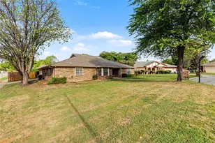 7401 Windcrest Ct N, North Richland Hills, TX 76182 - Photo 4