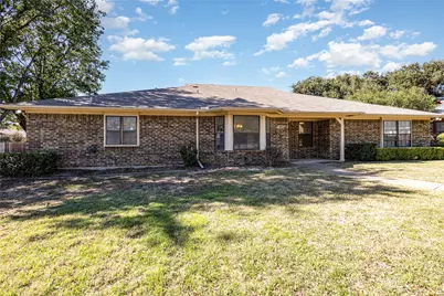 7401 Windcrest Court N, North Richland Hills, TX 76182 - Photo 2