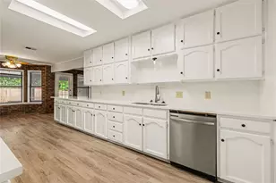 7401 Windcrest Ct N, North Richland Hills, TX 76182 - Photo 22