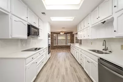 7401 Windcrest Court N, North Richland Hills, TX 76182 - Photo 12