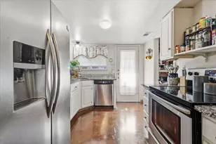 722 Creekwood Ct, Lewisville, TX 75067 - Photo 6