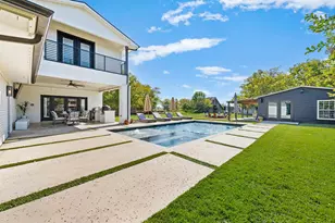 504 Main St, Roanoke, TX 76262 - Photo 2