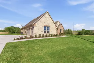 513 Lantana Dr, Weatherford, TX 76085 - Photo 2