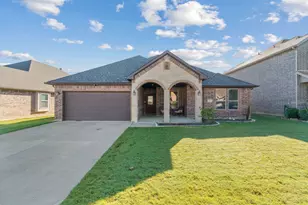 1667 Fraser Dr, Burleson, TX 76028 - Photo 4