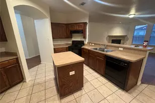 1140 Beaverwood Ln, Crowley, TX 76036 - Photo 10