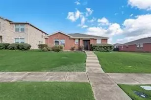 3012 Southern Hills Ln, Mesquite, TX 75181 - Photo 2