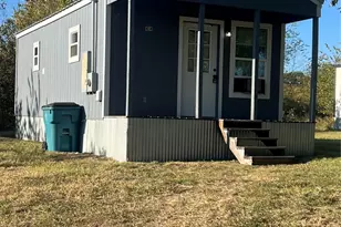 414 Cowan St, Bowie, TX 76230 - Photo 2