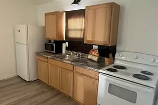 414 Cowan St, Bowie, TX 76230 - Photo 6