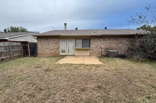 6808 Blackberry Dr, Arlington, TX 76016 - Photo 20