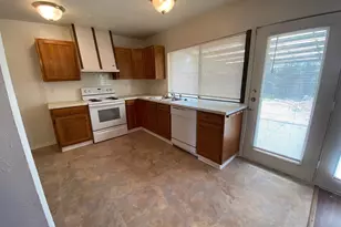 6808 Blackberry Dr, Arlington, TX 76016 - Photo 10