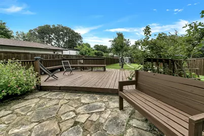 2425 Northgate Drive W, Irving, TX 75062 - Photo 4