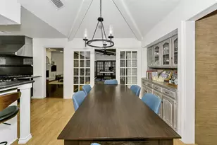 2425 Northgate Dr W, Irving, TX 75062 - Photo 20