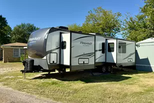 309 W Bryant St, Elm Mott, TX 76640 - Photo 18