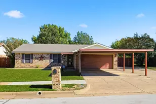 425 Ridgecrest Dr, Saginaw, TX 76179 - Photo 4