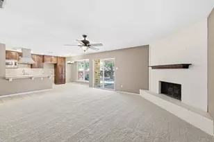 425 Ridgecrest Dr, Saginaw, TX 76179 - Photo 10