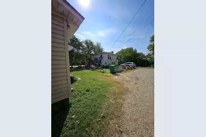 322 N Lakeview Drive, Lacy Lakeview, TX 76705 - Photo 2