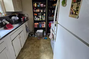 322 N Lakeview Dr, Lacy Lakeview, TX 76705 - Photo 20