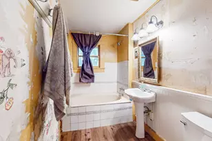 225 N 9th St, Garland, TX 75040 - Photo 22