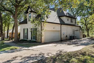 519 Runaway Bay Dr, Runaway Bay, TX 76426 - Photo 4