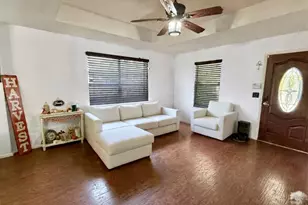 2711 Lucile Herrin, Dallas, TX 75227 - Photo 2