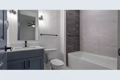 1100 N Zang Boulevard #202, Dallas, TX 75203 - Photo 10