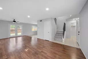 9227 Pinewood Dr, Dallas, TX 75243 - Photo 2