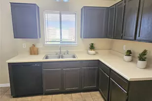 3201 Fairmeadows Ln, Fort Worth, TX 76123 - Photo 4
