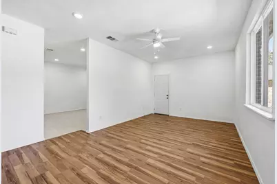 214 Pembrook Street, Lake Dallas, TX 75065 - Photo 4