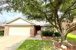 2012 Clinton Dr, McKinney, TX 75072 - Photo 2