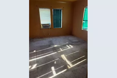 1421 E Ann Arbor Avenue, Dallas, TX 75216 - Photo 6