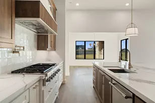 300 Ryker Ln, Gunter, TX 75058 - Photo 16