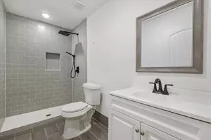 3236 Tom Ellen St, Fort Worth, TX 76111 - Photo 10