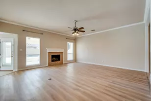 706 Lakeview Dr, Alvarado, TX 76009 - Photo 4