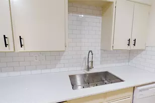 614 W Heard St, Cleburne, TX 76033 - Photo 4