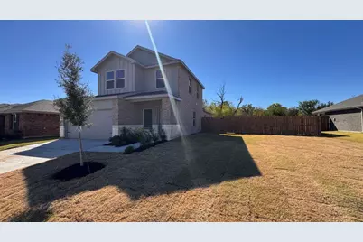 325 Wildrose Circle, Cleburne, TX 76033 - Photo 2