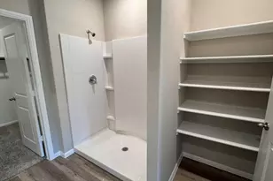 325 Wildrose Cir, Cleburne, TX 76033 - Photo 10