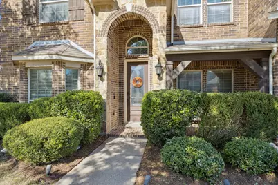 2228 Bald Eagle Way, Grand Prairie, TX 75052 - Photo 2